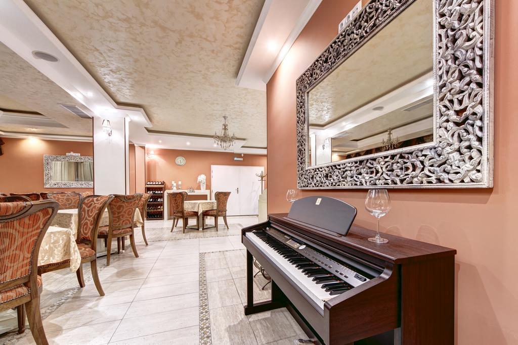 Boutique Hotel Diama Mratín エクステリア 写真
